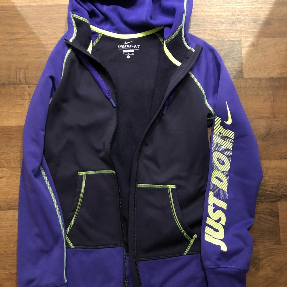 Nike Jacket - Picture 2 of 4